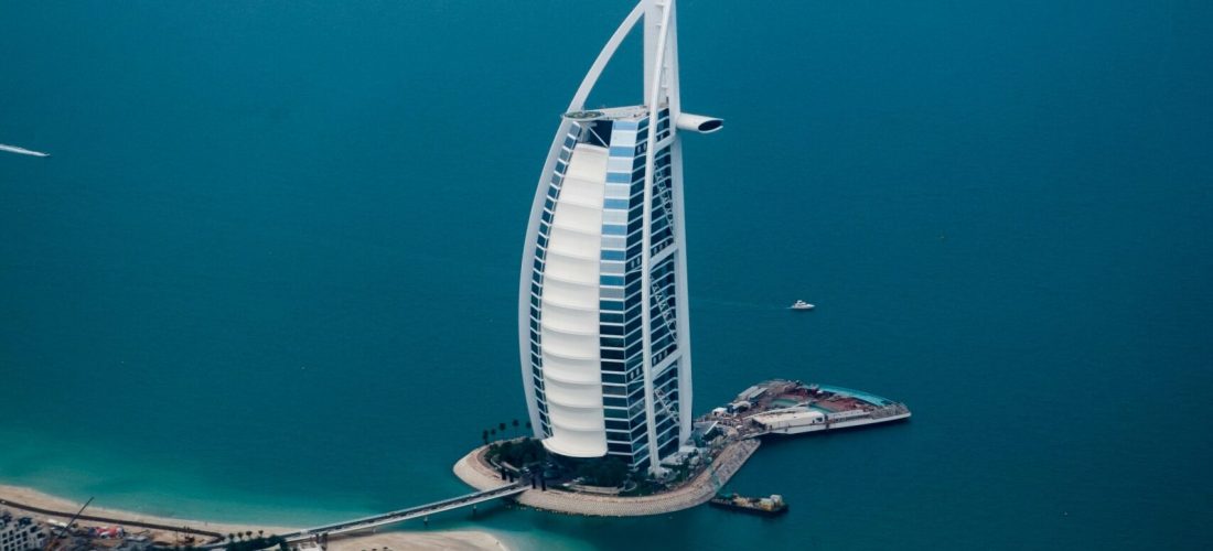christoph-schulz-7tb-b37yHx4-unsplash-dubai